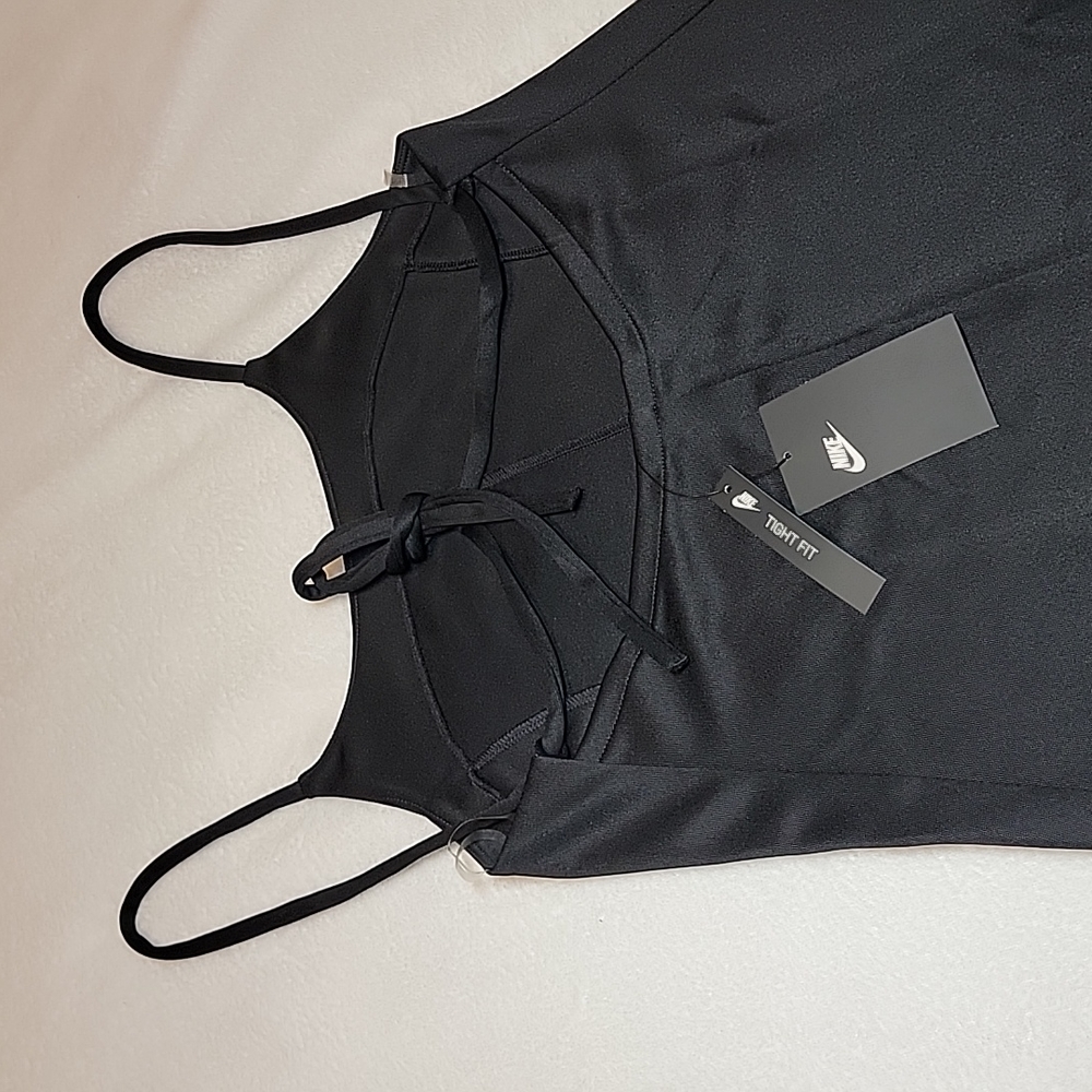 Nike NSW Icon Clash Dress - Picture 9 of 14